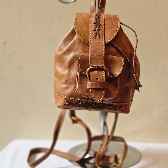 Vintage GENUINE leather backpack - Picture 12 of 12
